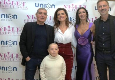 Il cuore viola del Sakura: successo per il gala contro la Fibromialgia
