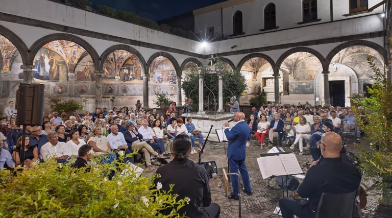 Gennaro Pisapia al Santa Maria La Nova: le suggestioni della canzone partenopea nella sua casa artistica